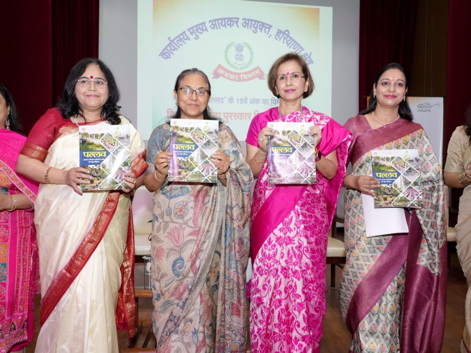 आयकर विभाग ने “स्वच्छता ही सेवा” और जागरूकता सप्ताह मनाया, मंचित नाटक से लोगों को किया जागरूक